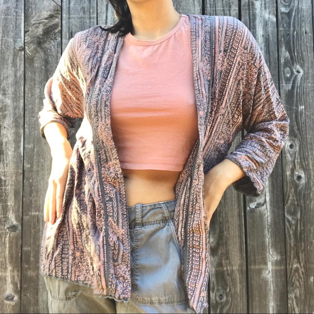 roxy kimono w muted psychedelic pattern 🐚🐷